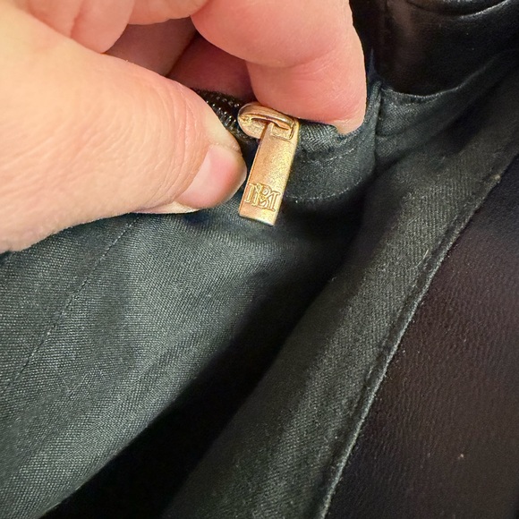 Badgley Mischka Black Quilted Chain Shoulder Bag - Picture 10 of 11